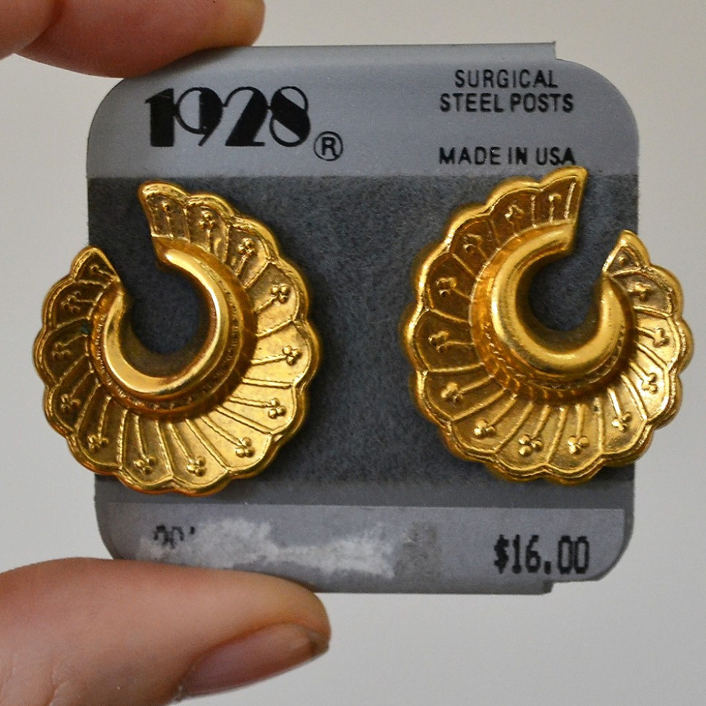 vintage 1928 JEWELRY gold Post EARRINGS